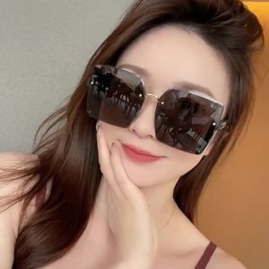 CLIBER 1PC Fashion Square Women Shades Glasses Frameless Color gradient Lens Sunglasses For female Men Outdoor Anti UV Large Frame EyewearNew New
