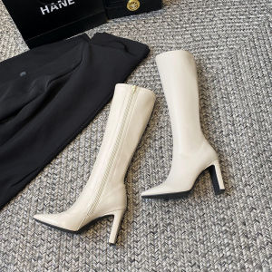 รองเท้าบูทหุ้มข้อส้นสูงทรงสี่เหลี่ยมสีขาว ทรงสี่เหลี่ยม หุ้มข้อสูง รองเท้าบูทแฟชั่นสำหรับผู้หญิง ฤดูใบไม้ร่วง/ฤดูหนาว รองเท้าบูทหุ้มข้อสูง ส้นแบน ทรงหัวเหลี่ยม