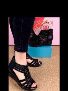 kasut viral perempuan kasut viral style kasut viral perempuan heel kasut raya perempuan terbaru 2025 kasut viral perempuan sandal kasut viral perempuan tumit tinggi kasut viral perempuan