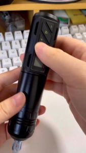 【ส่วนลดครั้งใหญ่】สักปากกาไร้สาย เครื่องสัก ครบชุด เครื่องสักสาย ถูกๆ จอแสดงผล LCD มืออาชีพ Wireless Pen Tattoo machine