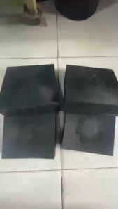CAO SU KÊ CHÂN MÁY CHỐNG RUNG CHỐNG VA ĐẬP CHẤT LIỆU CAO SU BĂNG TẢI CÓ BỐ 15x15cm (GIÁ BÁN THEO CÁI)