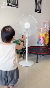 Electric Fan Protection Covers Modern Safety Supplies Keeps Little Kids From Fan Easy To Use Install Mesh Textile Dust Cover Cute Cartoon Fan Cover All-inclusive Round Electric Fan Protective Cover Household Anti-pollution Anti Pinch Hand Fan Dust Cover
