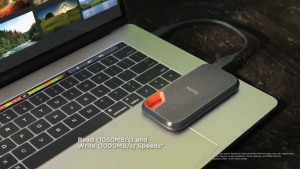 Sandisk E61 Extreme Portable SSD Up to 1050MB/s Type-C USB 3.2 Gen 2 IP65 Water Solid State Drive 500G 1TB 2TB 4TB Hard Disk