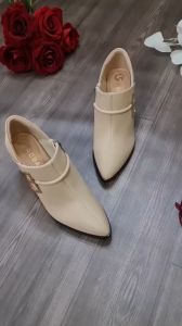 [ẢNH THẬT - FREESHIP] Boots thời trang nữ cổ thấp ROSATA RO688 -7F- ĐenNude -HÀNG VIỆT NAM-BKSTORE