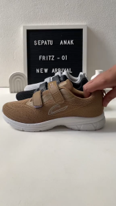 Carvil Sepatu Sekolah Anak Fritz-01