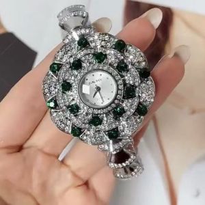 New fashion niche womens watch design personalized art bracelet flower diamond starry sky luxury quartz watch bracelet watch