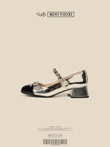 รองเท้าส้นเตี้ย Mary Janes สีเงิน สายรัดข้างเดียว สำหรับผู้หญิง รองเท้าส้นเตี้ยแบบสวมสบาย ทรงหัวมน สไตล์หวานๆ สำหรับใส่ไปทำงาน