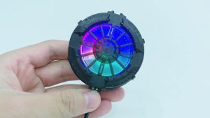 พัดลมมือถือ พัดโทรศัพท์มือถือ พัดลมระบายความร้อนมือถือ พกพกง่าย ตัวทำความเย็น เงียบ เย็นเร็ว พัดลมมือถือระบายความร้อน พัดลมโทรศัพท์ แสงไฟ RGB Backlight เซมิคอนดักเตอร์ เย็นเร็ว เสียงเงียบ ใช้งานได้กับทุกรุ่น คลูเลอร์ไร้สาย Usb