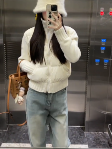 กางเกงยีนส์ทรงตรงเอวสูงสีอ่อนสไตล์ย้อนยุคสำหรับผู้หญิง กางเกงขายาวทรงหลวมเข้ารูปสำหรับฤดูใบไม้ผลิและฤดูใบไม้ร่วง