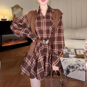 Shalldoer | ชุดเดรสลายสก็อตสีพื้นสไตล์วิทยาลัยสำหรับผู้หญิง ชุดสองชิ้น ฤดูใบไม้ร่วง 2025 แฟชั่นใหม่ ผ้าฝ้ายผสมโพลีเอสเตอร์ แขนยาว กระโปรงทรงเอ