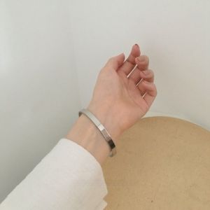 Titanium Steel Colorful Vintage Simple Fashion Gold Open Hand Bracelet Womens Jewelry Elegant Personality Retro Style