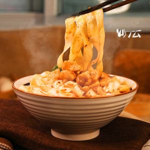 เส้นหมี่กวนหัวใจกว้าง Golden Sand River ซีอิ้วเส้นหมี่แห้งสำหรับเช้าวันเสาร์และวันอาทิตย์ อาหารมื้อเช้าที่ง่ายต่อการปรุง เส้นหมี่กว้างสำหรับอบ