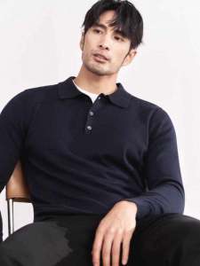 เสื้อโปโลถักคอปกแขนยาวผู้ชาย เสื้อสเวตเตอร์คอกลมทรงหลวมสบาย ๆ ฤดูใบไม้ผลิและฤดูใบไม้ร่วง เสื้อคลุมกันหนาว