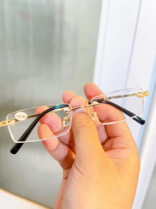 Kính lão thị viễn thị đọc sách Nam nữ Nhật bản gọng khoan vít ốc màu vàng GOLD hàng đẹp loại I bảo hành 1 dổi 1 ( Tặng hộp khăn)