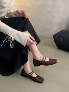 French Flat Shoes Mary Jane Shoes 2024 Autumn New Style Fashion Flat Buckle Strap Square Toe Shallow Mouth Grandma Shoes Women