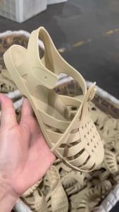 《411》 Women's Closed Toe Sandals 2025 Spring and Summer Roman Sandals Outdoor Breathable Flat Casual Buckle Beach Jelly Sandals