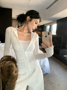YUANYA | Korean Style Slim Fitting Lightweight Knitted Cardigan