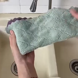 Heavy Duty Hanging Towel Microfiber Dish Cleaning Cloths Absorbent Fast Drying Cleaning Towels