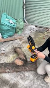 Thân Máy Cưa Xích 6inch HUKAN HM21-G1-CX1106r không chổi than có bình bơm nhớt