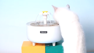 NO LIMIT TaffHOME Tempat Minum Anjing Kucing Otomatis Air Mancur Anti Tumpah Fountain Dispenser 2L