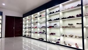 Sepatu Pria Import K01 Dewasa Kekinian 100% Sneakers Outdoor OOTD Santai Traveling Jogging Hangout