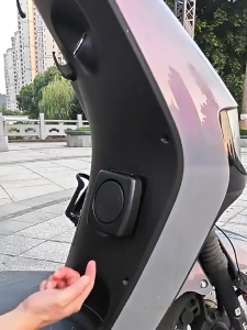 Giá để ly nước gấp gọn đa năng cho xe hơi