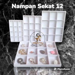 Nampan Sekat 12 Display Pajangan Tempat Penyimpanan Perhiasan Nampan Sekat 12