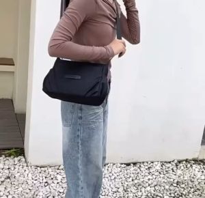CHIBAO - Tas Selempang Wanita 00603 Sling Bag Trendy Waterproof