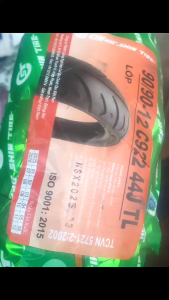 Vỏ CHENG SHIN xài cho bánh trước xe SCR 90/90-12 TL ( không ruột )