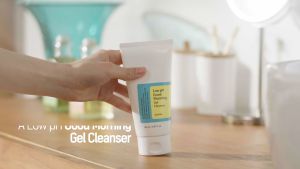COSRX Cleanser 150ML Korea COSRX Low PH Good Morning Gel Cleanser First Cleansing Milk Gel HALAL Certified COSRX Facial Cleanser Weak Acid Gel Facial Cleanser Deep Cleansing Gentle and Non-tightening Suitable for Sensitive Skin Moisturizing 150ml
