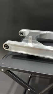 สวิงอาร์ม DKT W125R-S-iบังลม กล่องคีบ ยืด1นิ้ว.