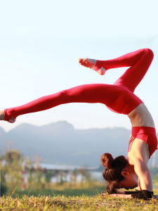 High-Waist Yoga Pants Womens Fitness Sports Seamless Elastic Bare Sensation Slimming Long Trousers Nylon Fabric Breathable