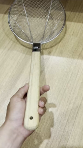 Chao lỳ vợt sợi Inox 304 dày cán gỗ công nghiệp - vớt đồ chiên rán luộc