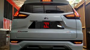 Autovision Microzen Tail Lamp Xpander Merah Lampu Bemper Belakang Welcome Light Senja Running Sein Rem Kedip Statis Hazard Berjalan