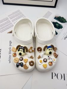 22ชิ้น/เซ็ต Wallace And Gromit Crocs Jibbilz อุปกรณ์รองเท้ามีเสน่ห์ชุด DIY ที่ถอดออกได้สุนัข3D เรซิ่นหัวเข็มขัดดอกไม้สำหรับ Crocs