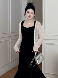 ชุดเดรสยาวทรงเอแขนกุดสไตล์ฝรั่งเศสเซ็กซี่สำหรับผู้หญิงไซส์ใหญ่พร้อมเสื้อคาร์ดิแกนแขนยาวและเสื้อกั๊ก