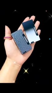 bật lửa bấm ngang 688 màu cầu vòng lửa khè