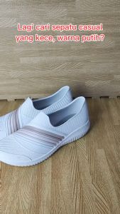Sepatu Karet Slip On Wanita Att 480 putih Bahan Karet Lentur Nyaman Dipakai Terlaris