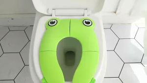 [SG Stock] Portable Potty Training Seat For Kids Cartoon Frog good for Travel and On-the-go - Green Color