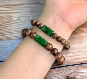 Vòng tay gỗ trầm hương mic lu thống Ngọc Sơn Thuỷ thiên nhiên may mắn tài lộc