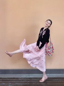 XUECAIQI | Korean Style Atmopheric Black Knit Top and Pink Skirt Set Women