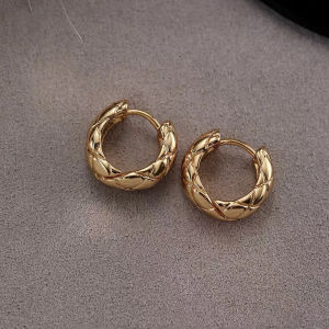 Golden Geometric Pattern Hoops Retro Luxury Fashion Metal Circle Earrings Autumn Winter High-End Versatile Ear Jewelry