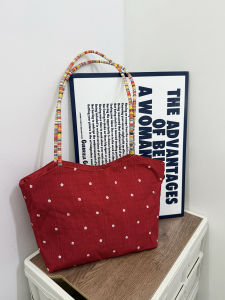 กระเป๋าผ้าใบสีแดงสไตล์เกาหลี กระเป๋าถือสำหรับเดินทางแบบสะพายไหล่ข้างเดียว กระเป๋าใส่ของใช้สำหรับนักเรียน 2025 ฤดูใบไม้ร่วง