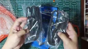 【Read Stock & Lowest 】New universal motorcycle helmet mesh luggage Net Protective Gears Universal Helmet RopeFoam bagHook