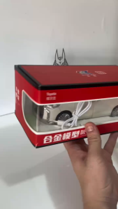 Mô Hình Xe Ôtô Kim Loại 1/24 Siêu Xe TOYOTA ALPHARD Có REMOTE Cửa Tự Động Dùng Để Trưng Bày Bàn Làm Việc