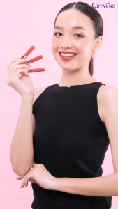 ลิปแมท ลิปกิฟฟารีน อินโนเวีย แมท แอนด์ ชายนี่ ลิป ดูโอ Giffarine Innovia Matte & Shiny Lip duo แบบ 2 in 1 ด้วยลิควิดลิปสติก 2 เนื้อสัมผัส