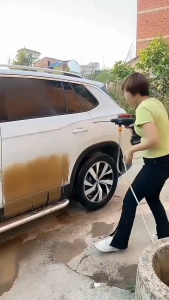 ปืนฉีดน้ำไร้สายแบบพกพา เครื่องฉีดน้ำแรงดันสูง แบตเตอรี่ลิเธียมกำลังสูง เครื่องฉีดน้ำแรงดันสูงแบบไฟฟ้า