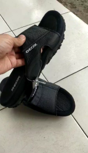 Sandal geox hitam pria anti lici