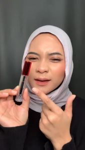 OMG Gloss Lip Vinyl Oh My Glam Lip Gloss 2.7g - Glossy Finish