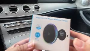 ที่ชาร์จไร้สายสำหรับใช้ในรถ RGB 30W สำหรับ iPhone 12 13 14 15 Pro Max โทรศัพท์ในรถยนต์ที่วางขาตั้งสถานีชาร์จแบบรวดเร็ว